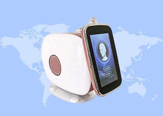 Bom preço dispositivo frio do Rf Microneedling do martelo de 2in1 Microneedle para a pele que aperta a remoção do enrugamento on-line