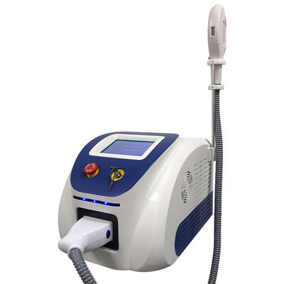 Máquina de remoção de pelos IPL portátil com função de tratamento de acne no Clinc Cosmetic Studio