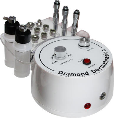 Bom preço 3 em 1 Dermabrasion pulverizam Jet Peel Oxygen Facial Machine para o levantamento facial on-line